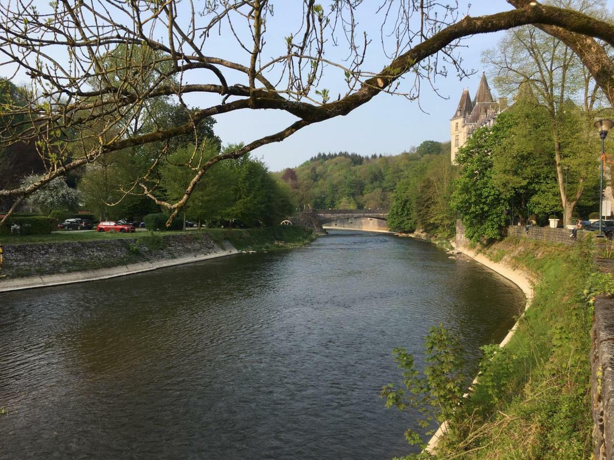 Heerlijk Vakantiehuis In Bos Bij Durbuy Villa Екстериор снимка